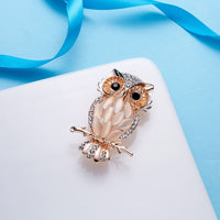 Elegant Crystal Rhinestone Butterfly Peacock Cat Owl Opal Stone Animal Brooches Pin for Women Suit Brooch Clothing Buckle